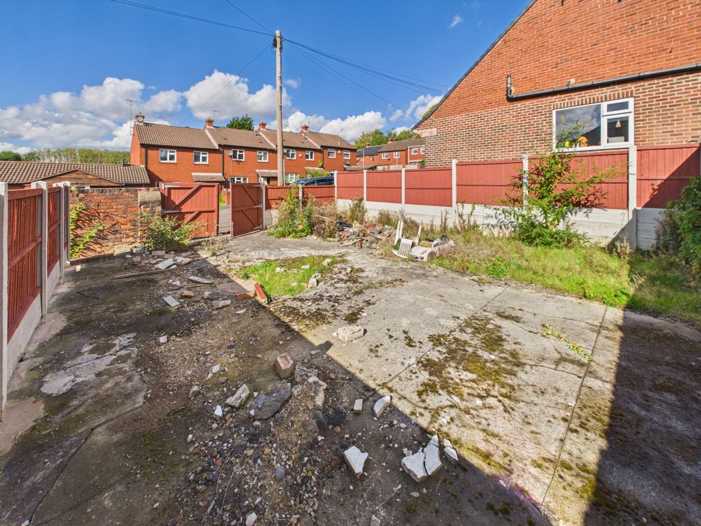 Property photo 3 of 6 Cam04789G0-Pr0150-Still020