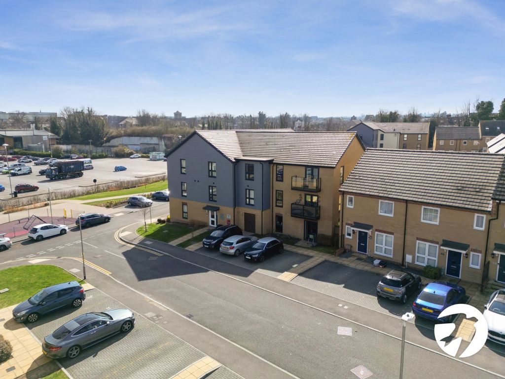 Property photo 1 of 13 Front