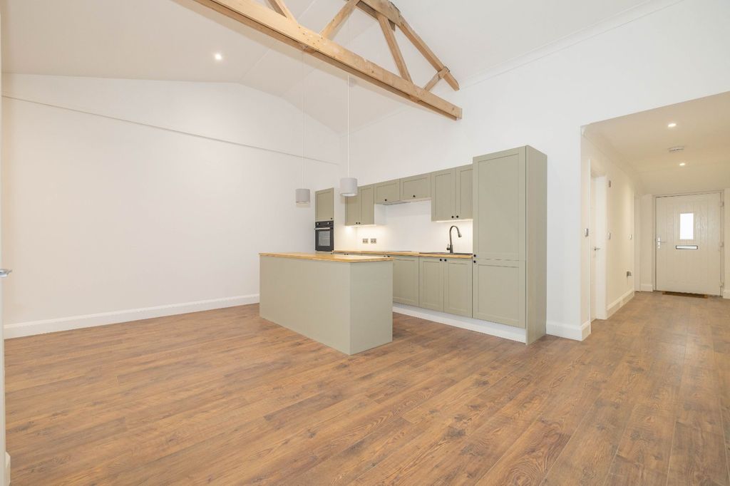 Property photo 2 of 11 Picture 2