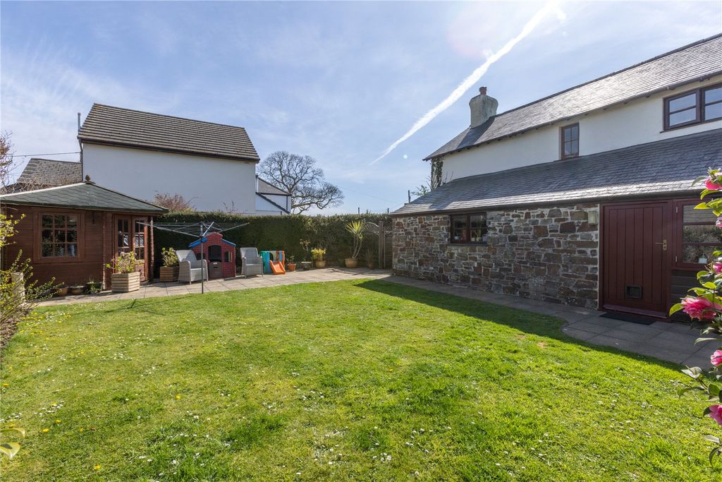 Property photo 3 of 11 Picture No. 02