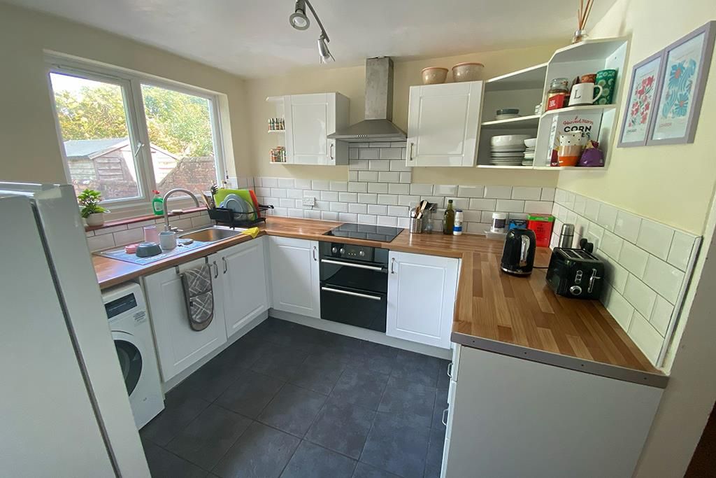 Property photo 3 of 17 Kitchen-2.Jpg