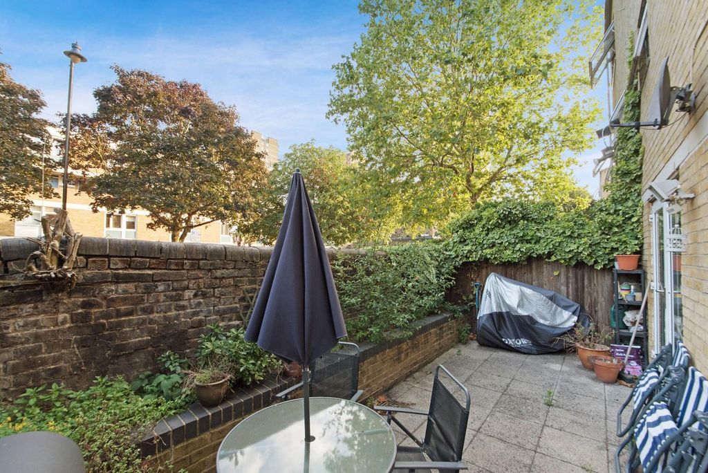 Property photo 2 of 13 Printers Mews, 54-17.Jpg