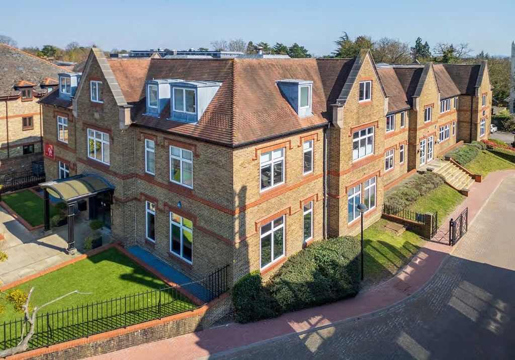 Property photo 1 of 9 Gladstone Place St Albans  Brochure May 2025.Jpeg