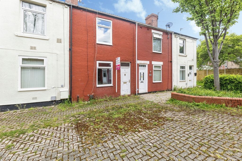 Property photo 1 of 9