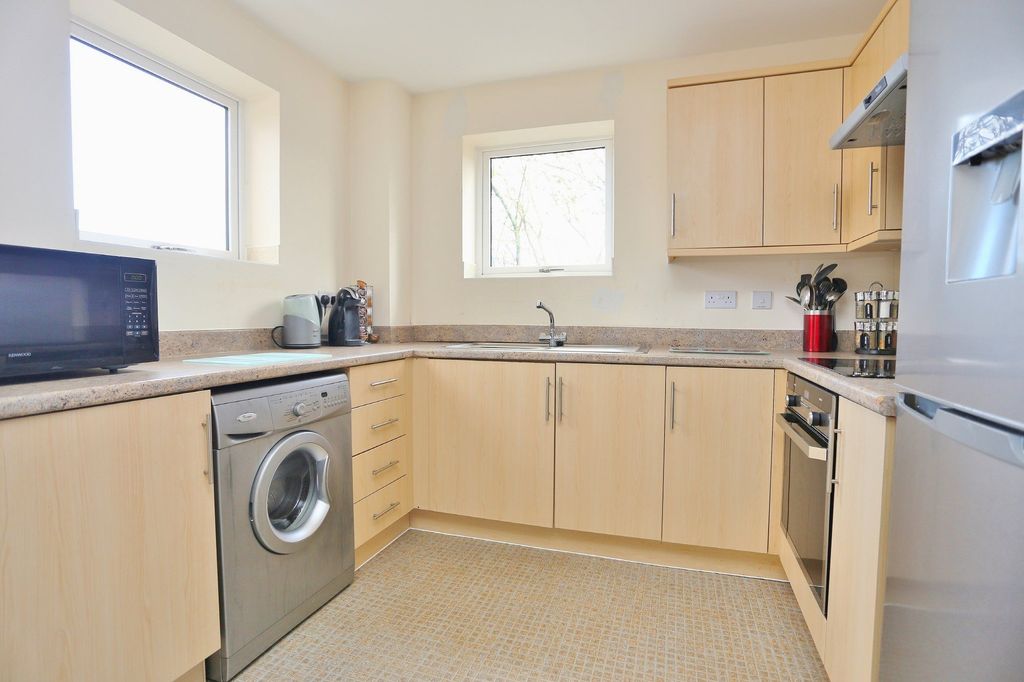 Property photo 2 of 9