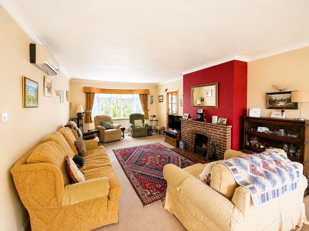 Property photo 2 of 22