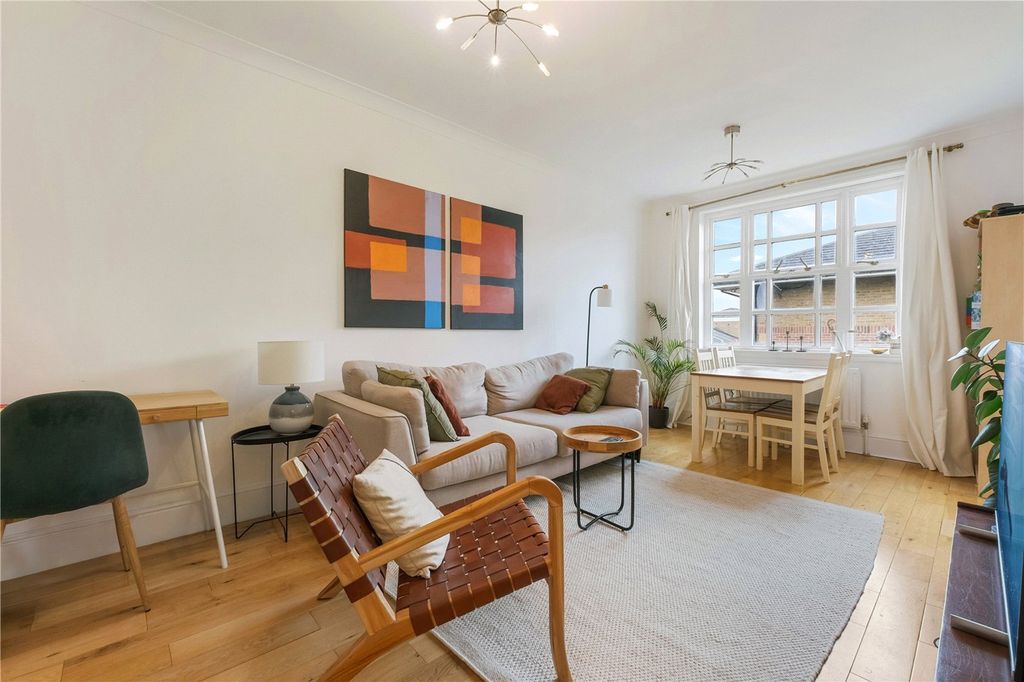 Property photo 2 of 12 Picture No. 11