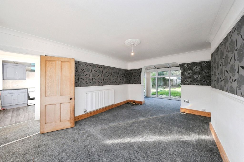 Property photo 2 of 16 Pbox-Img.Jpg