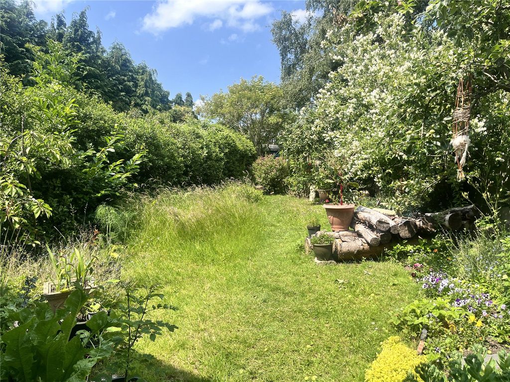 Property photo 2 of 17 Picture No. 18