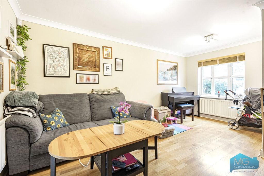 Property photo 2 of 15 Picture No. 28