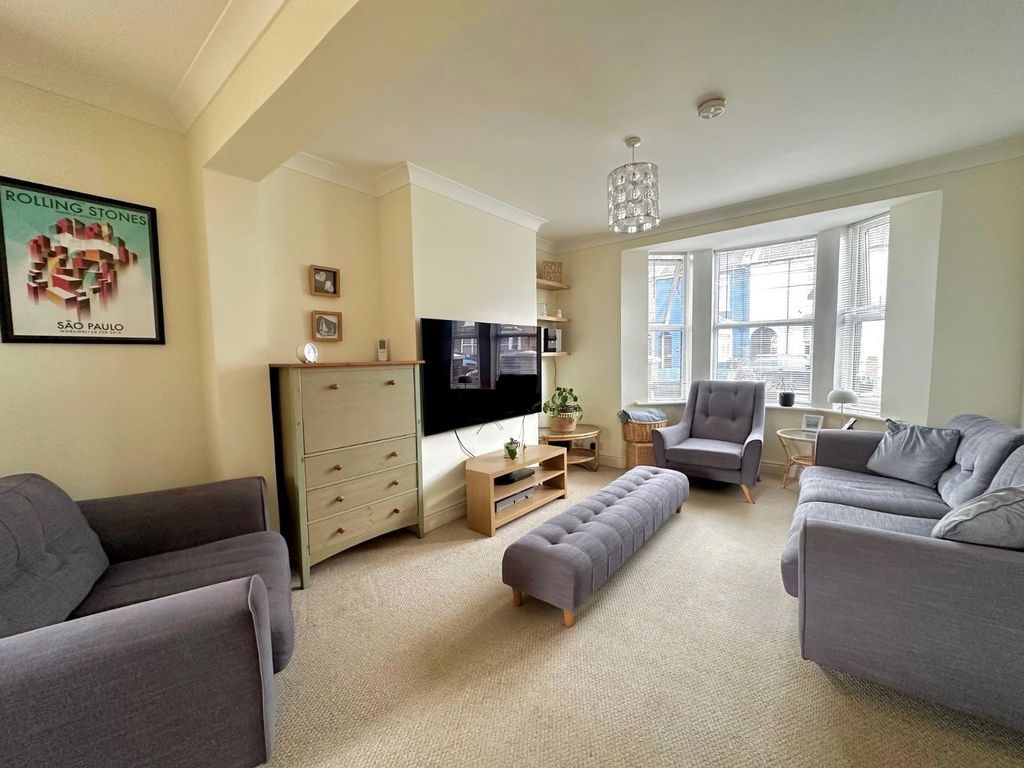 Property photo 2 of 17 Picture No. 19