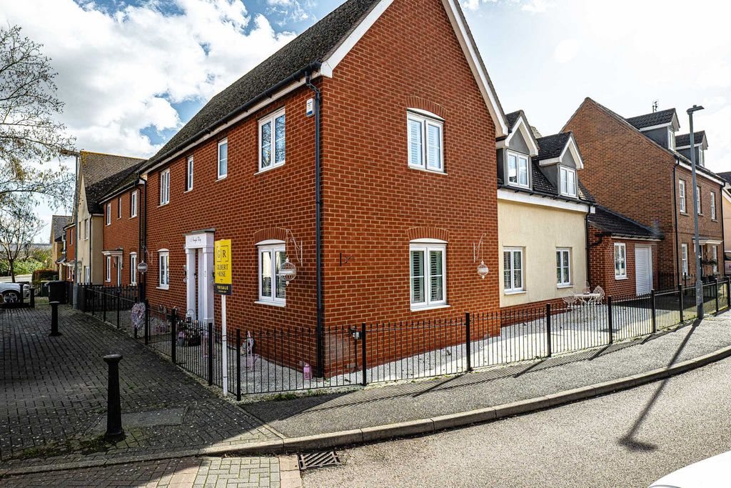 Property photo 1 of 36