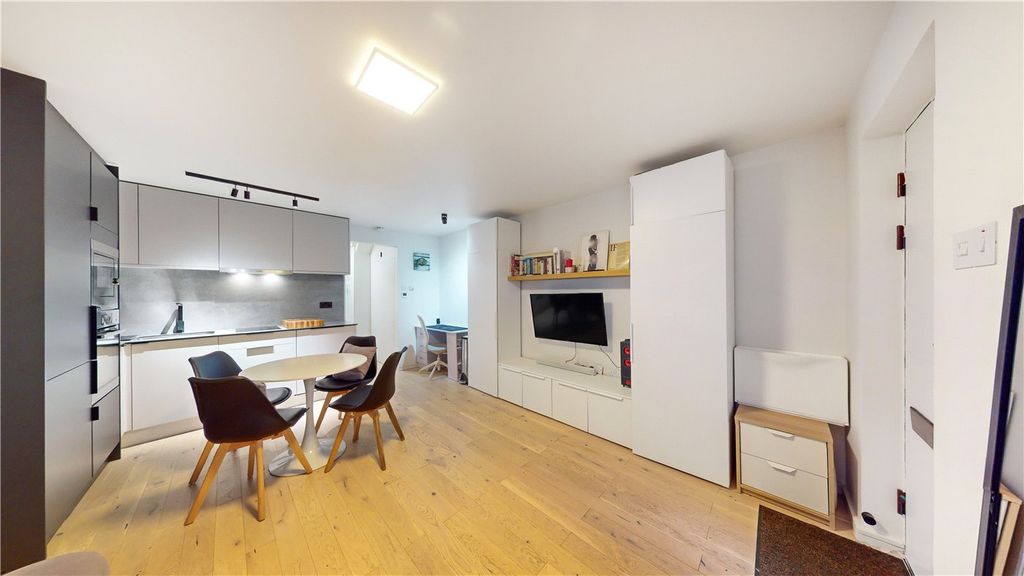 Property photo 1 of 15 Picture No. 02