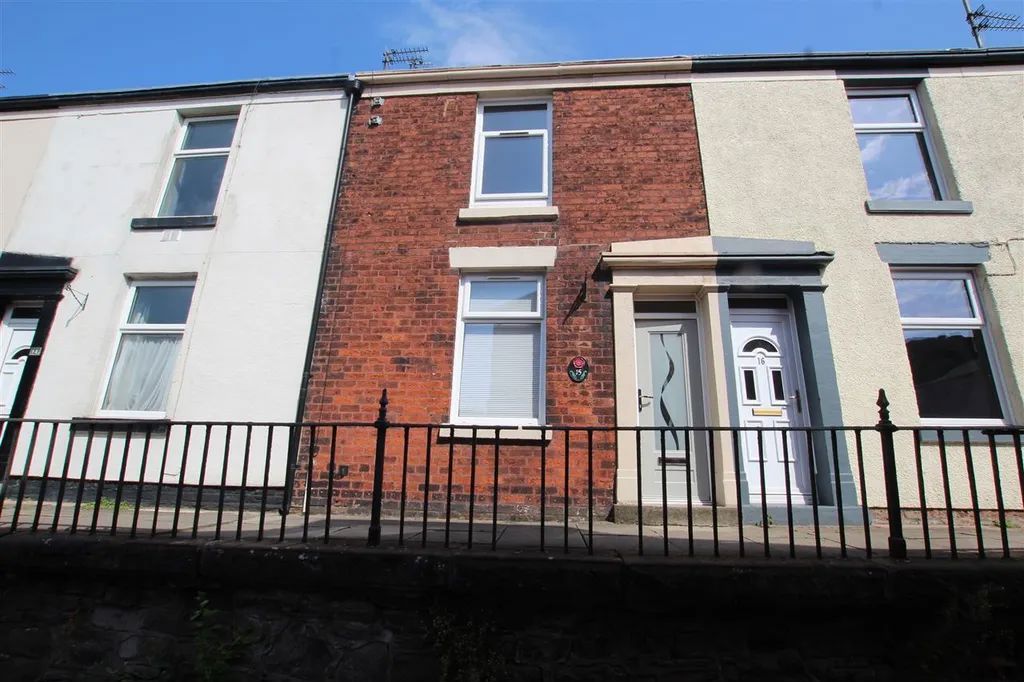 Property photo 1 of 9