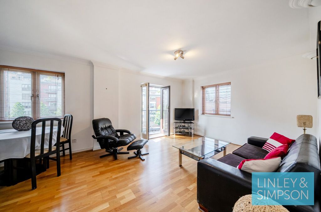 Property photo 2 of 16 Picture No. 20