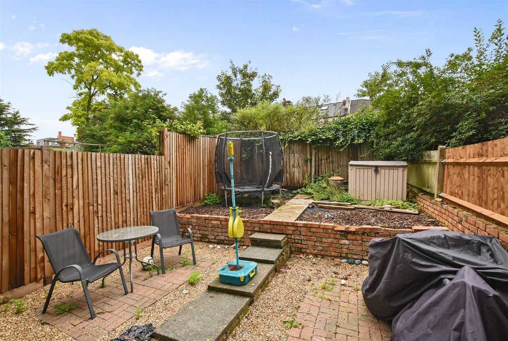 Property photo 3 of 9