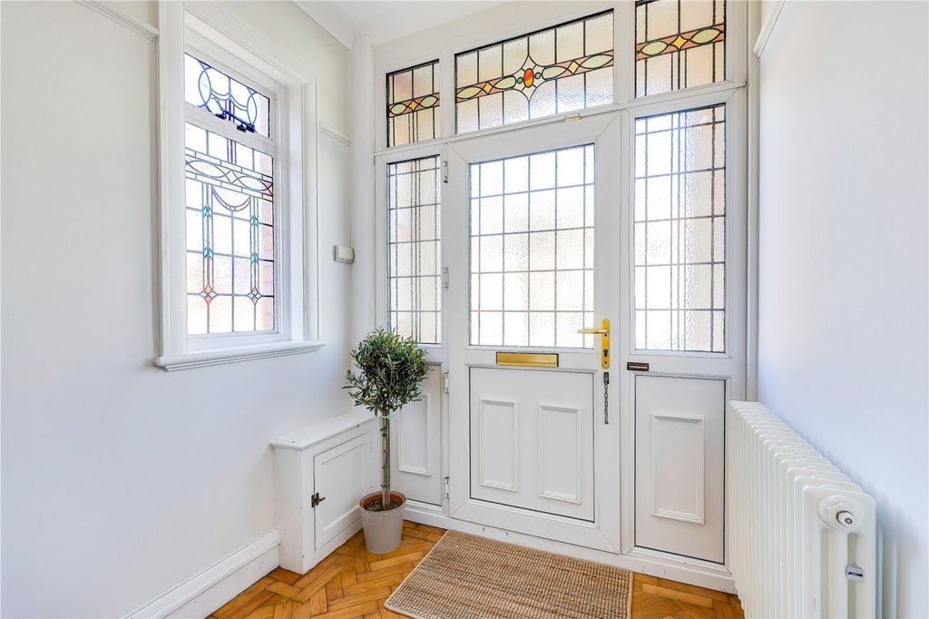 Property photo 2 of 42 Picture No. 20