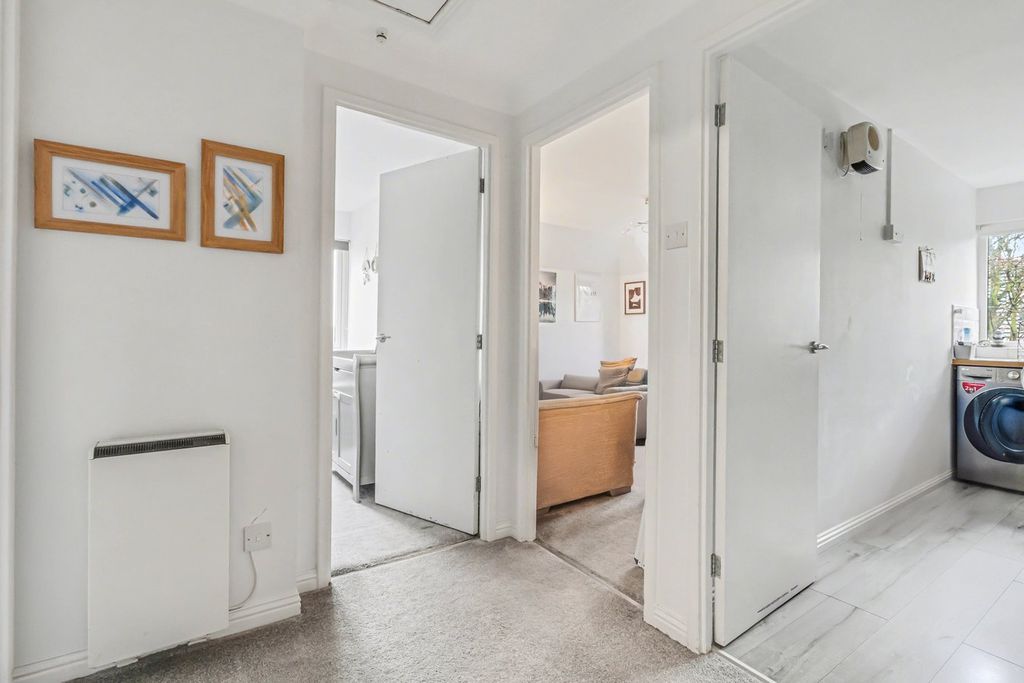 Property photo 3 of 11