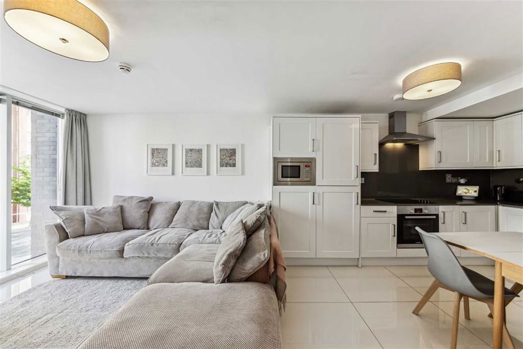 Property photo 2 of 5