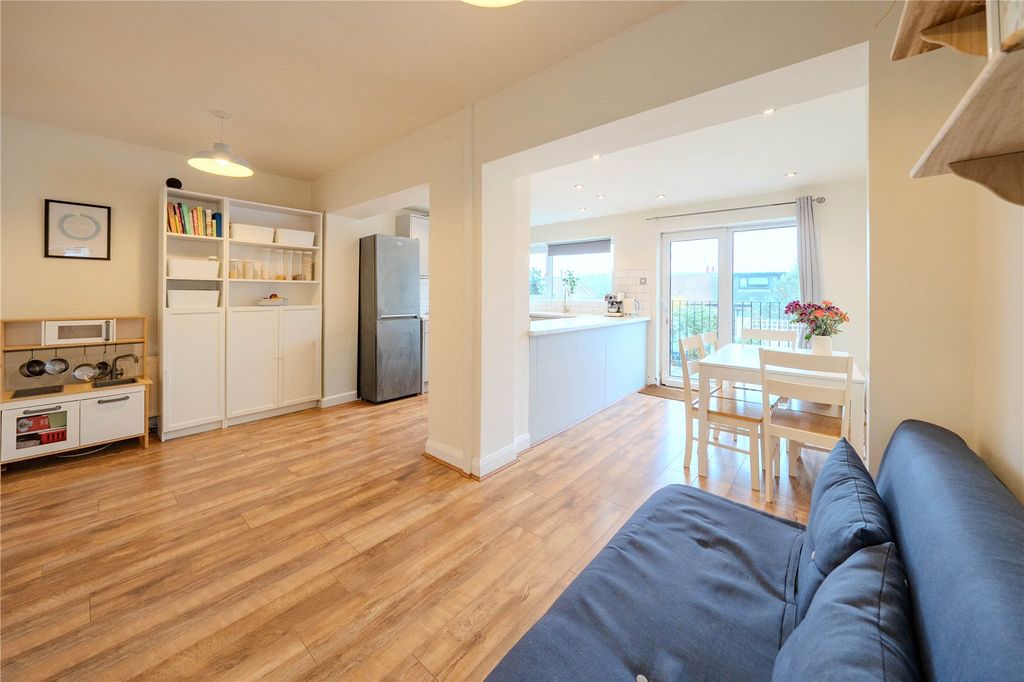 Property photo 2 of 11 Picture No. 03