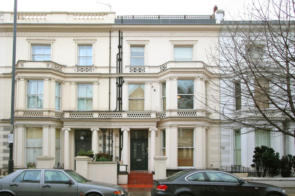 Property photo 2 of 10