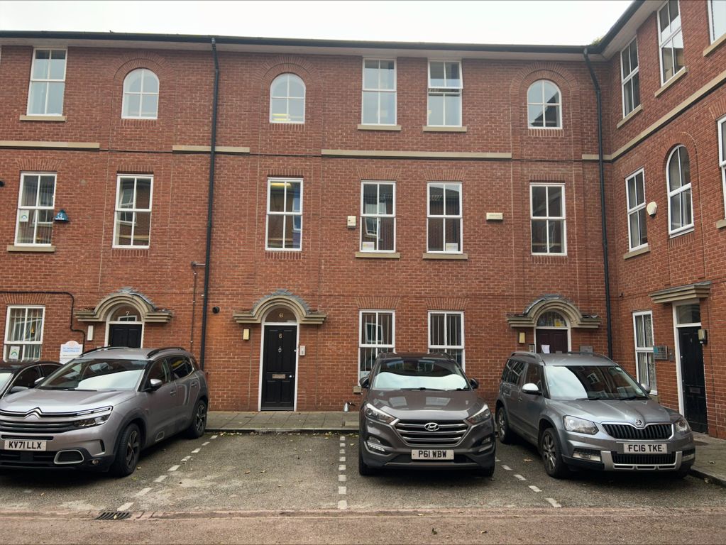 Property photo 1 of 2