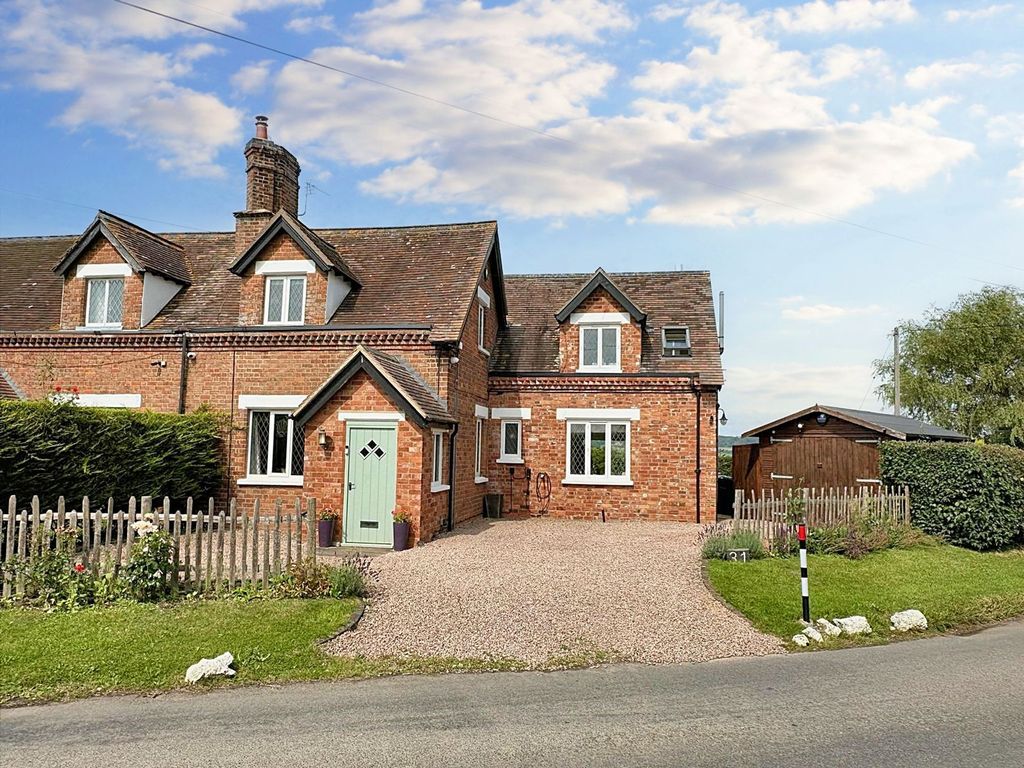 Property photo 1 of 33 Photo 8