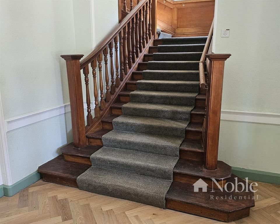Property photo 3 of 6 Communal Stairs