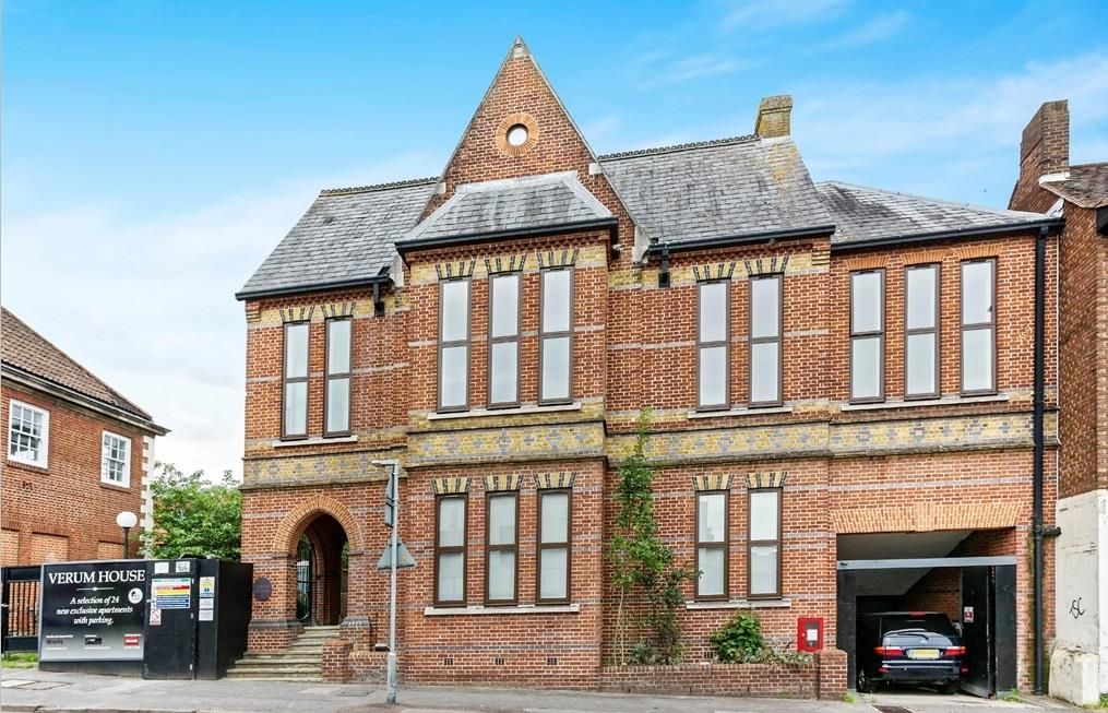 Property photo 1 of 5 Front