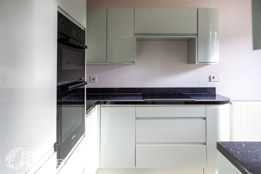 Property photo 3 of 28 Picture No. 24