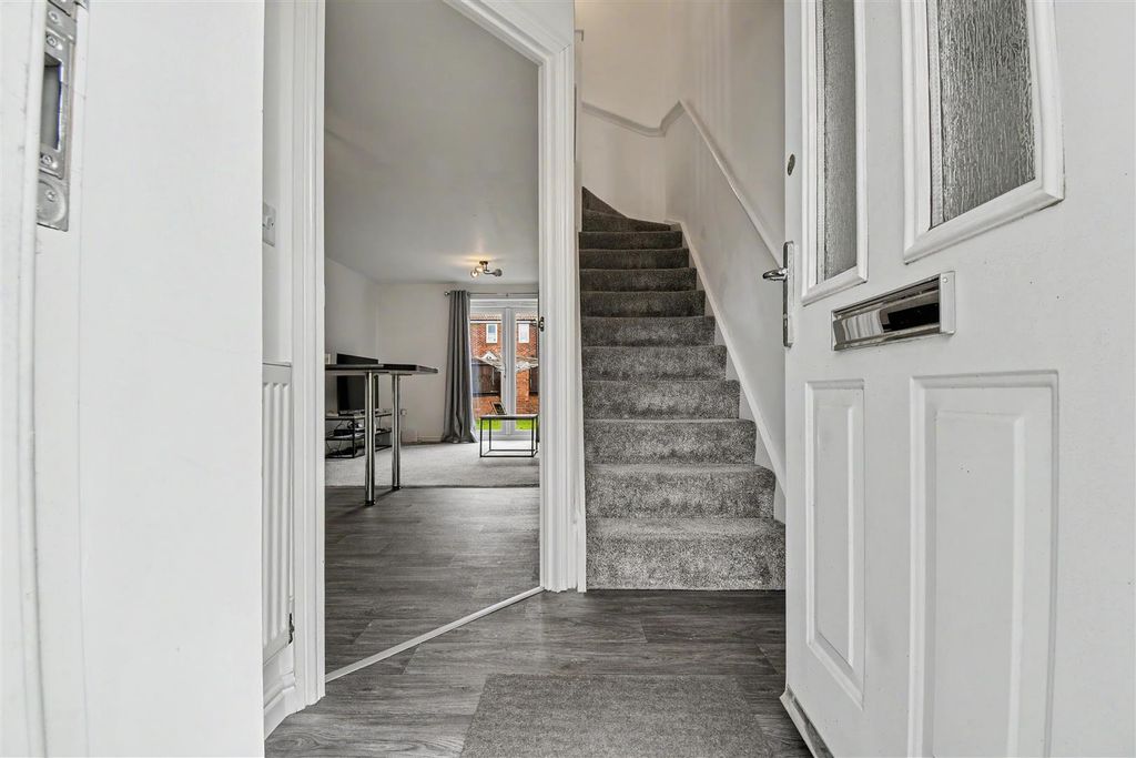 Property photo 2 of 15 Entrance Hallway