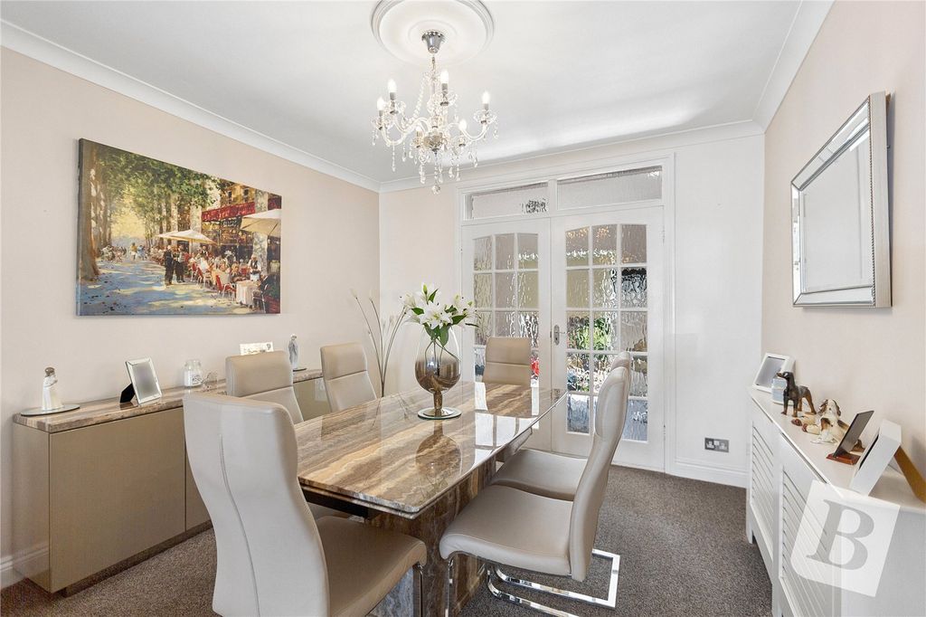 Property photo 3 of 13 Dining