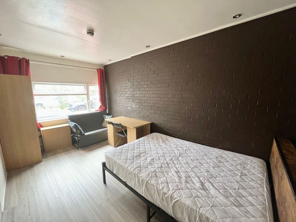 Property photo 2 of 4