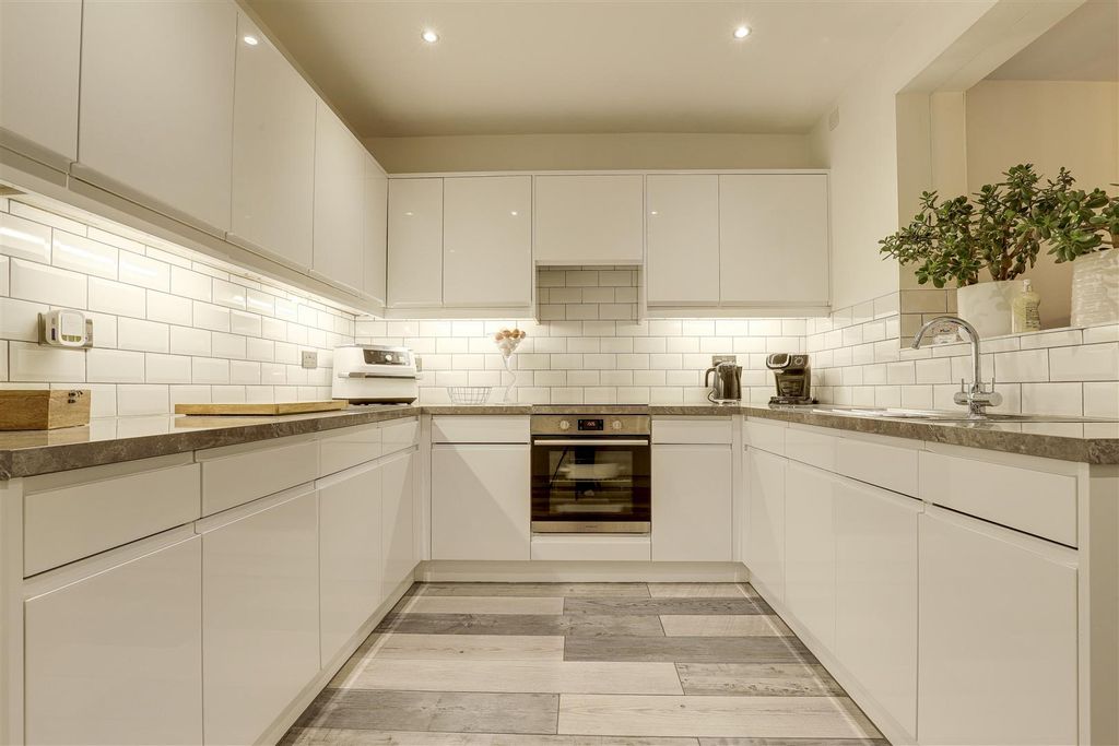 Property photo 3 of 24 09.Jpg