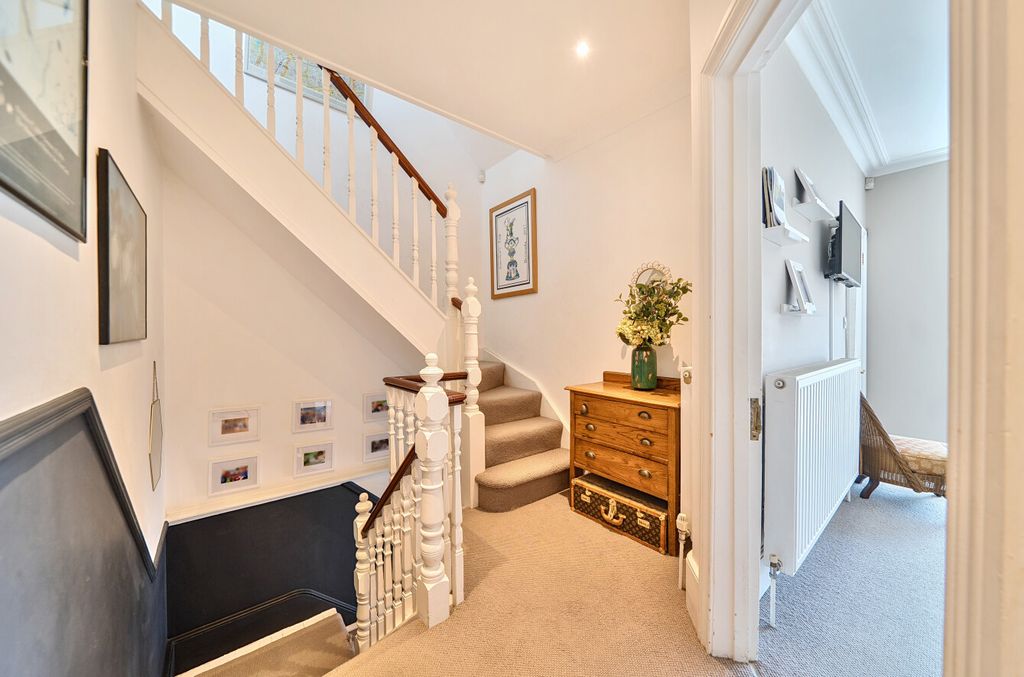 Property photo 2 of 37 1311005-7-684B487...
