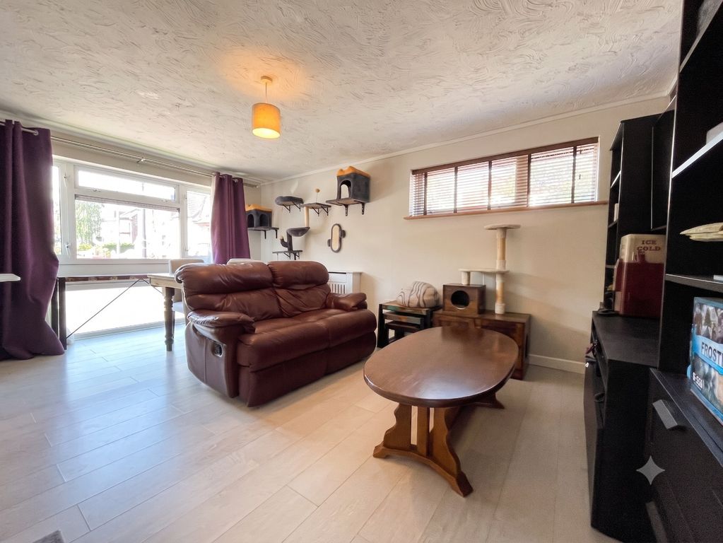 Property photo 2 of 8 5062811