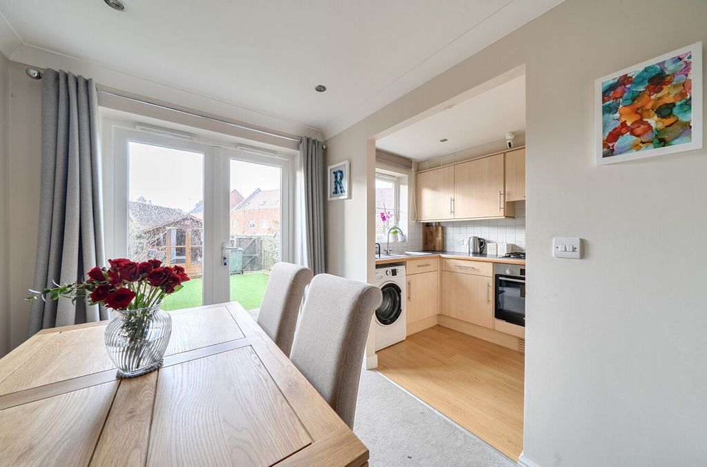 Property photo 3 of 12