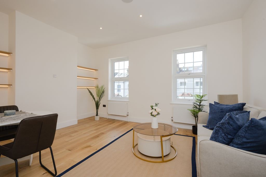 Property photo 2 of 12 Picture No. 05