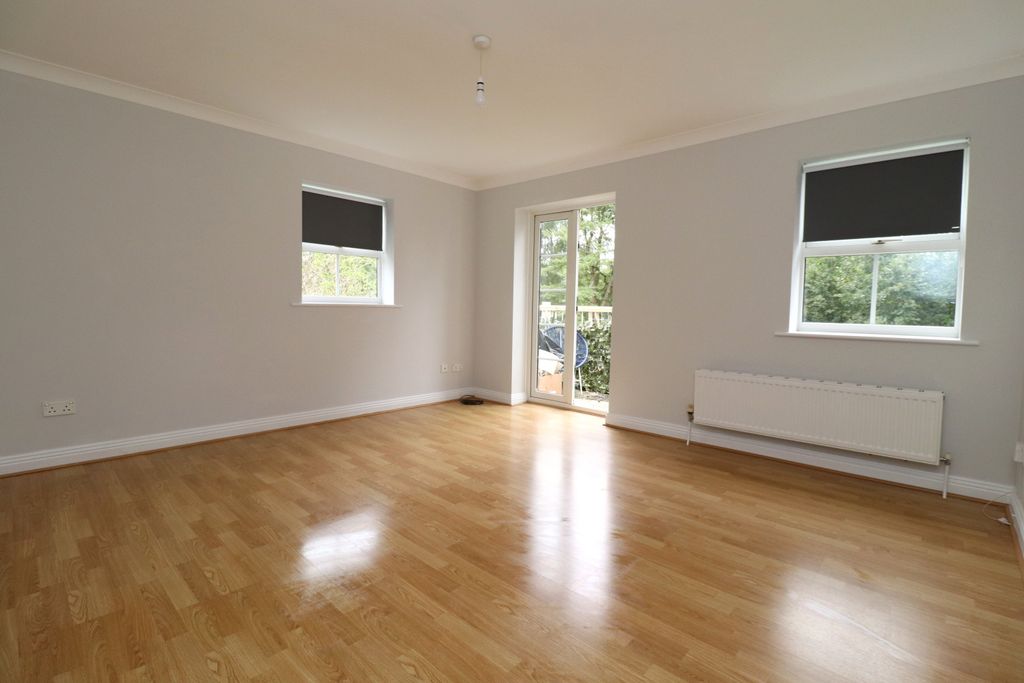 Property photo 3 of 11 Img_6173