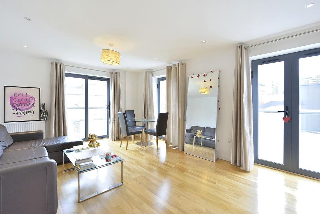 Property photo 2 of 8 Lounge_.Jpg