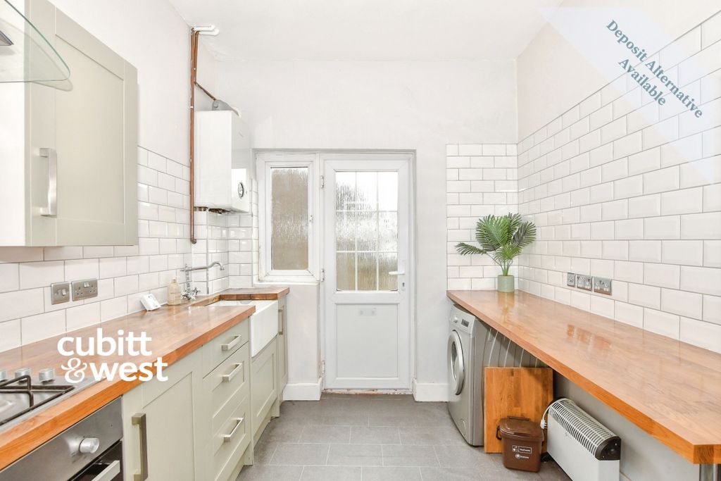 Property photo 2 of 10 9Cff998A-901Hiaa8