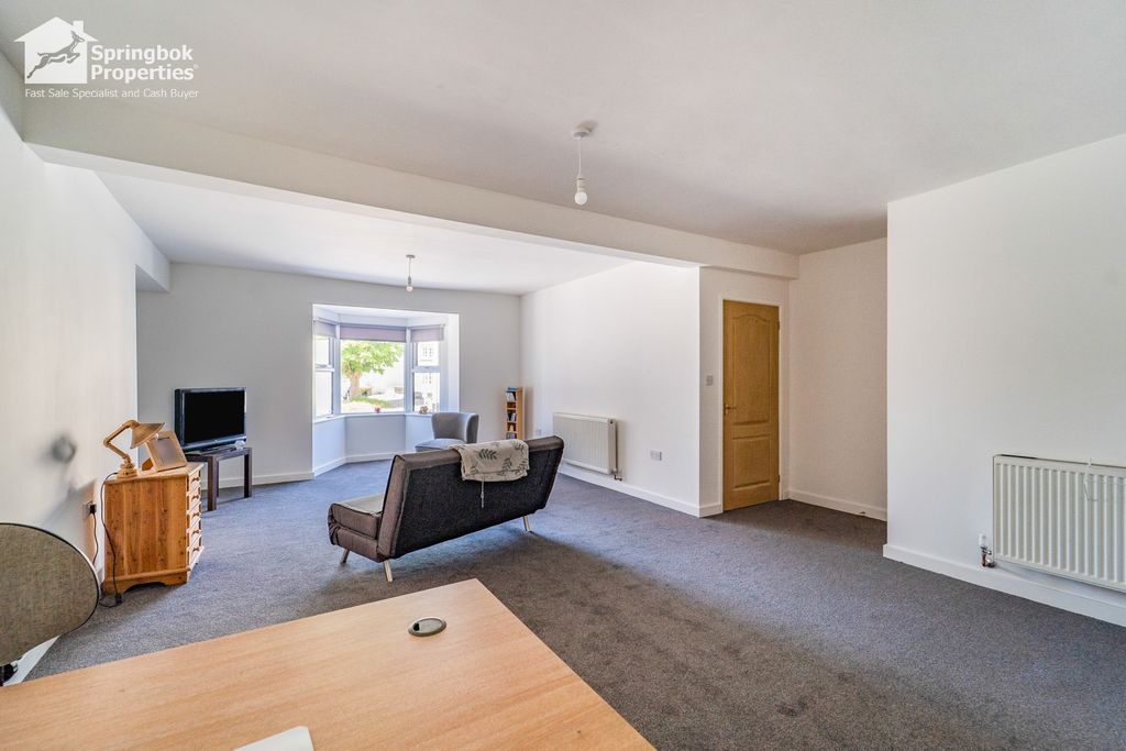 Property photo 2 of 18 Image 1