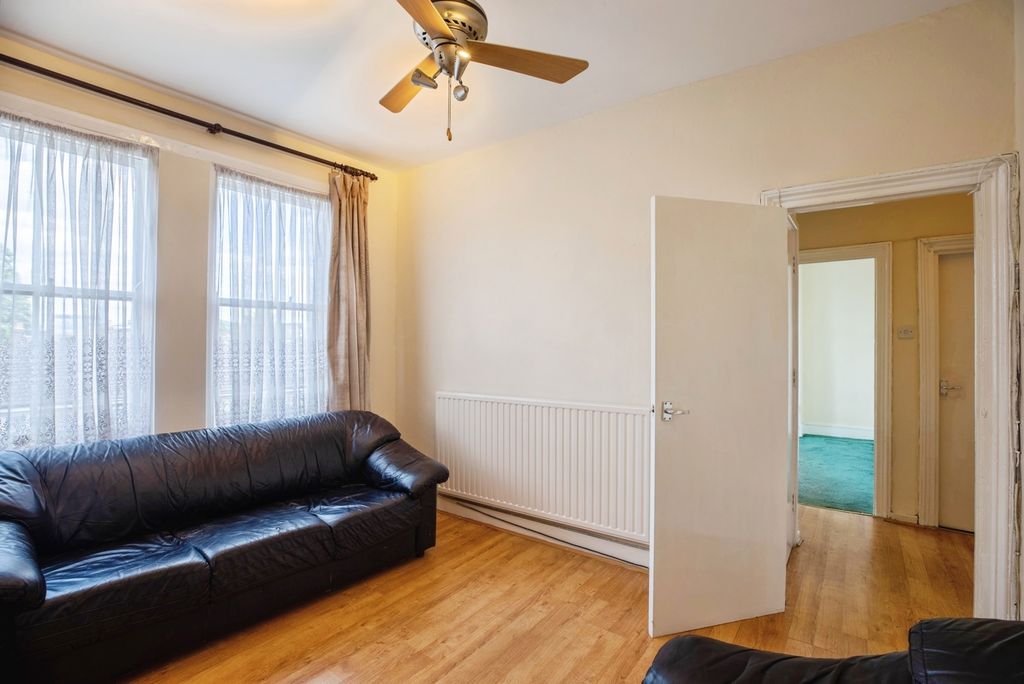 Property photo 2 of 12 Photo
