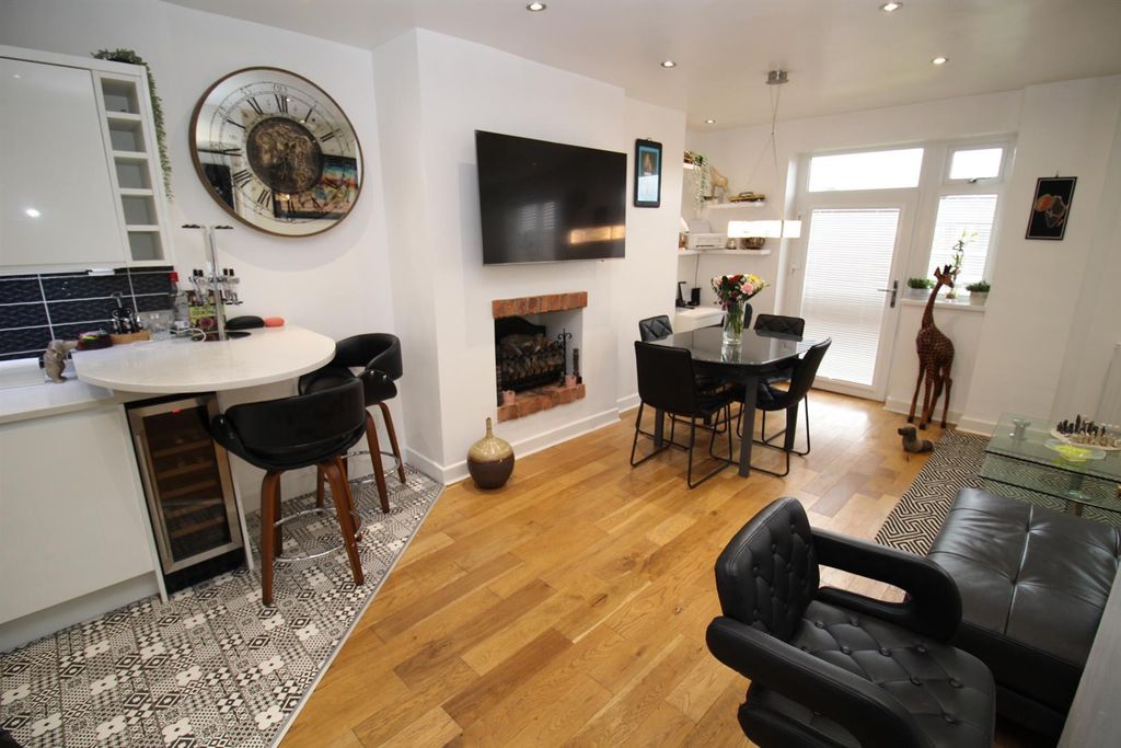 Property photo 1 of 17 Img_0009.Jpg