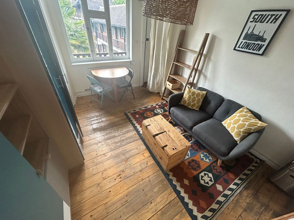 Property photo 2 of 6