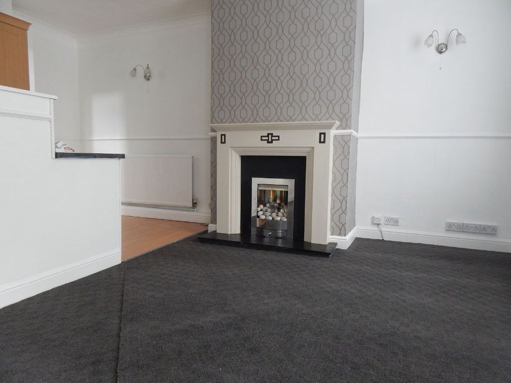 Property photo 1 of 13 Living Room/ Kitchen Area