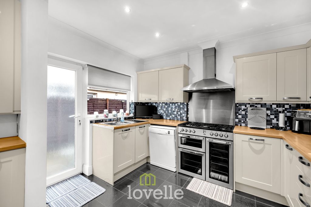 Property photo 3 of 26