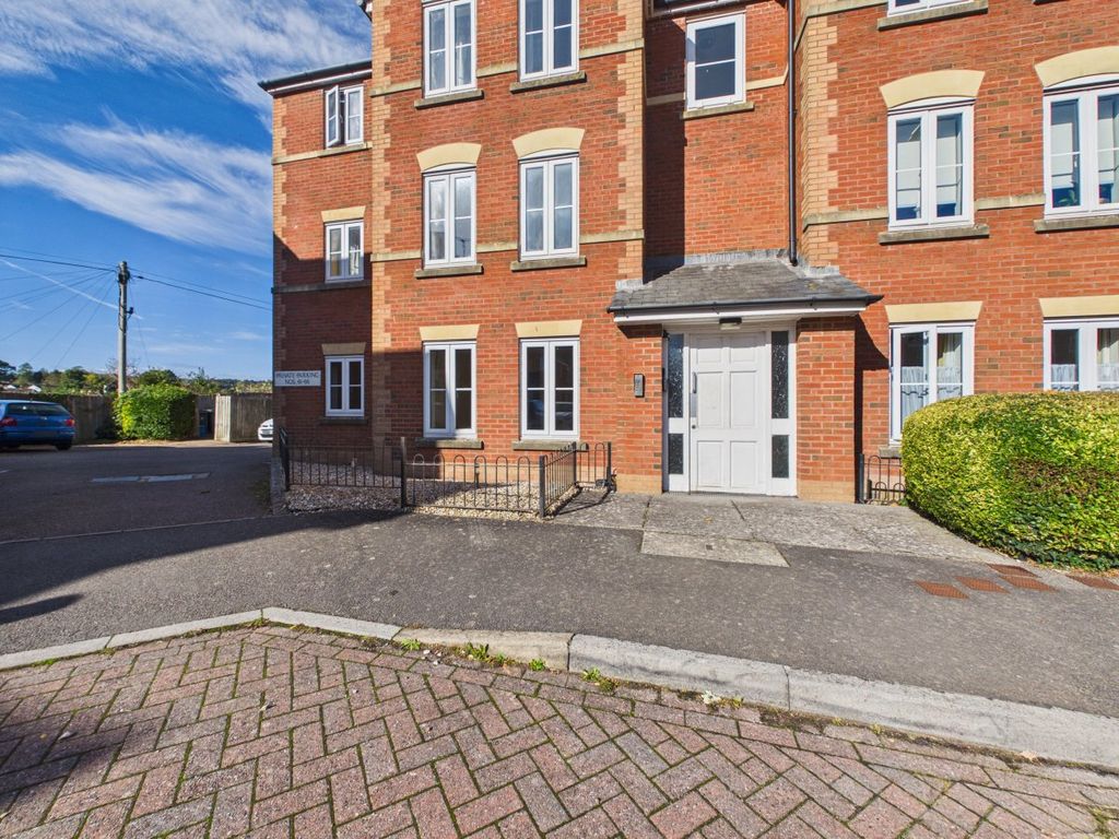 Property photo 1 of 8