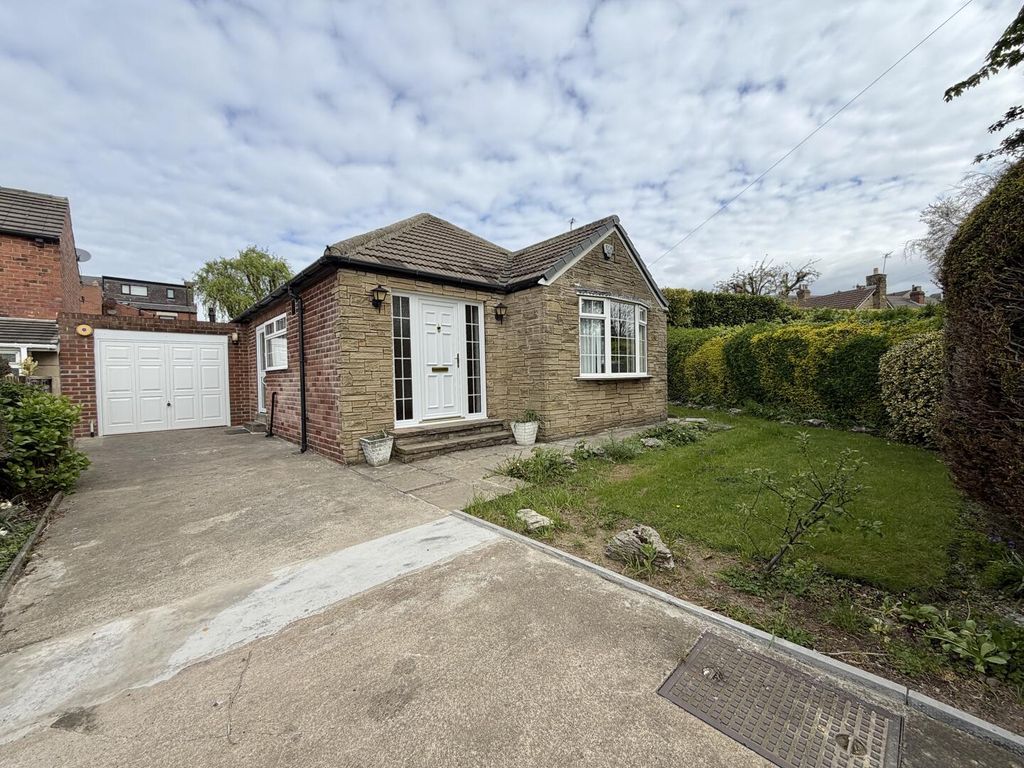 Property photo 2 of 21 Front (Exterior)