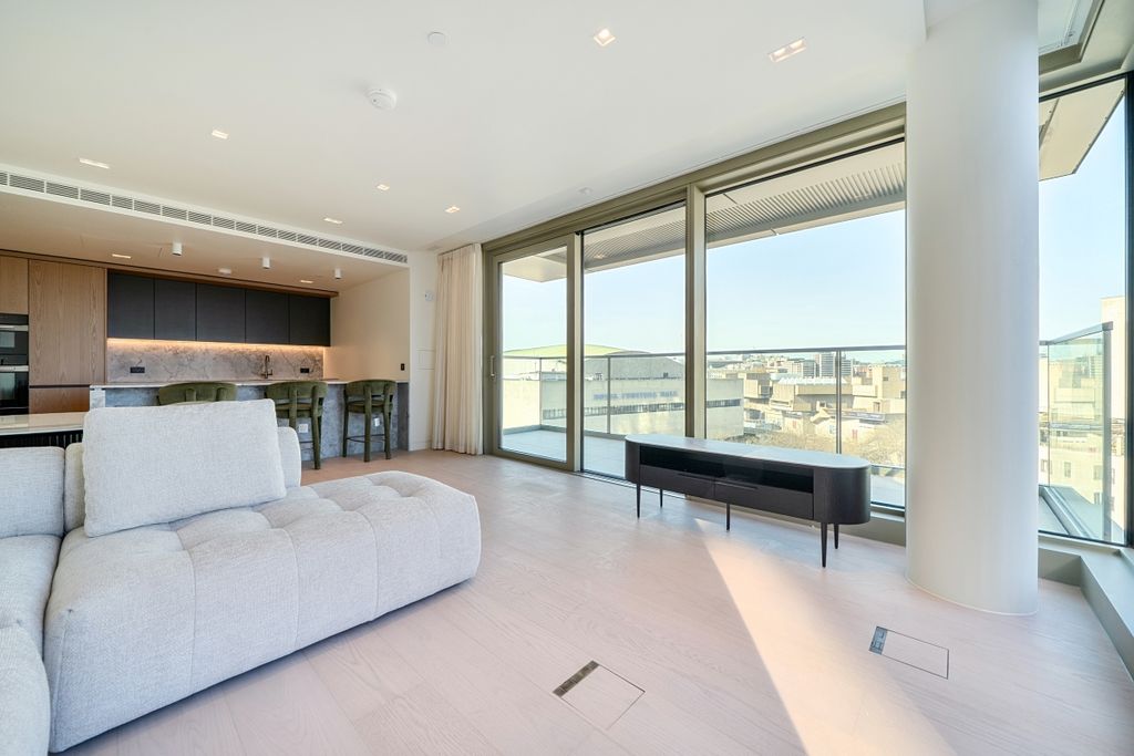 Property photo 1 of 17 1438548-9-69d6909...